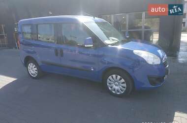 Минивэн Opel Combo 2012 в 