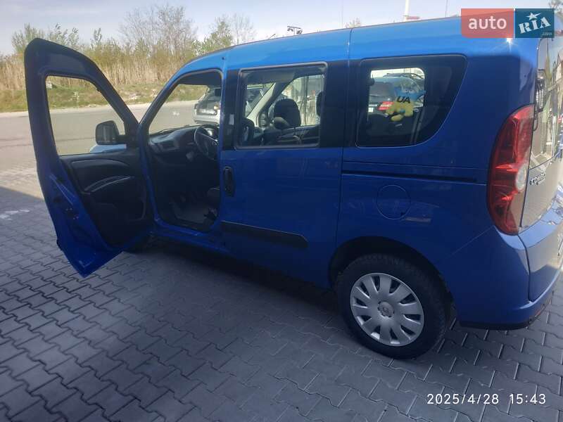 Минивэн Opel Combo 2012 в Виннице
