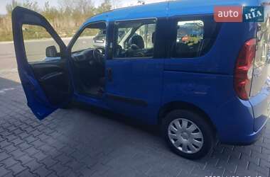 Минивэн Opel Combo 2012 в 