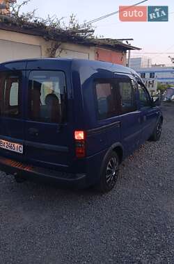 Минивэн Opel Combo 2004 в 