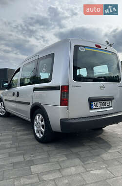 Минивэн Opel Combo 2005 в 