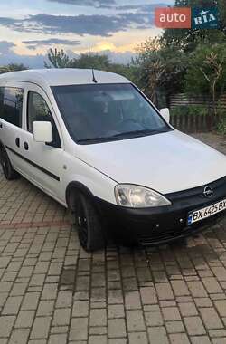 Вантажопасажирський фургон Opel Combo 2010 в Дунаївцях
