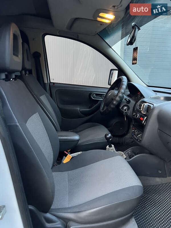 Мінівен Opel Combo 2005 в Тернополі