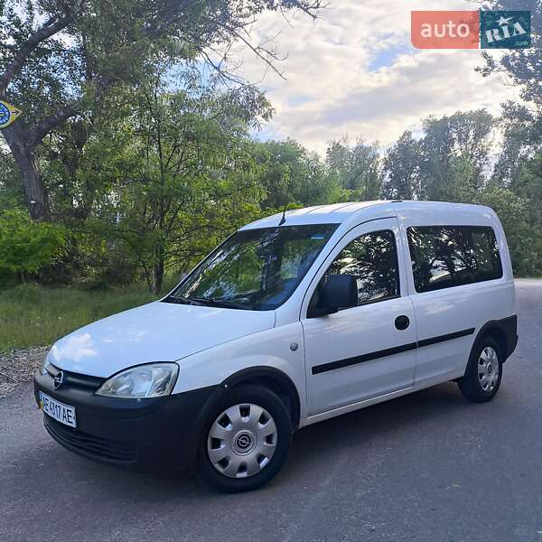 Минивэн Opel Combo 2008 в 