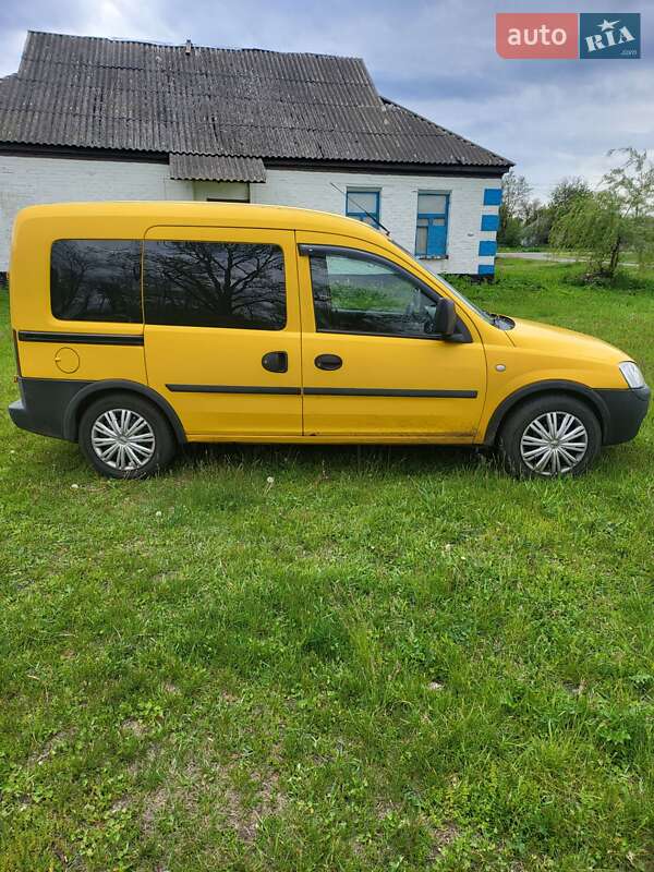 Мінівен Opel Combo 2008 в Білогородці фото 2 Мінівен Opel Combo 2008 в Білогородці