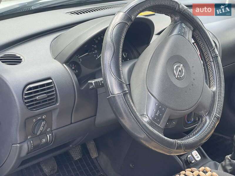 Минивэн Opel Combo 2011 в Дрогобыче
