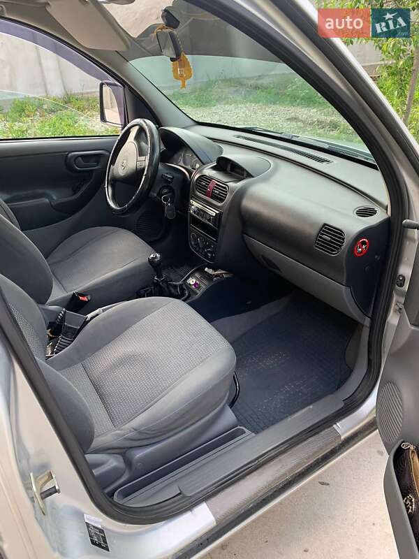Минивэн Opel Combo 2003 в Хусте