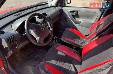 Грузовой фургон Opel Combo 2005 в 