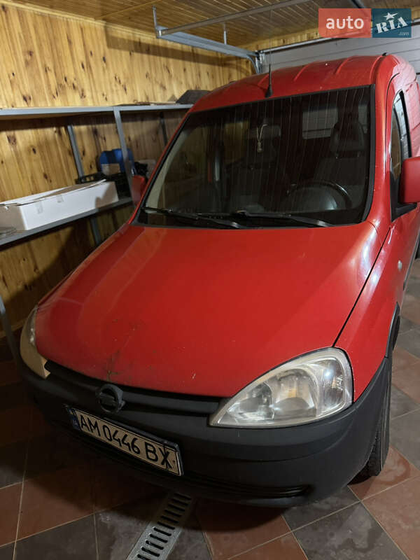 Грузовой фургон Opel Combo 2011 в Житомире