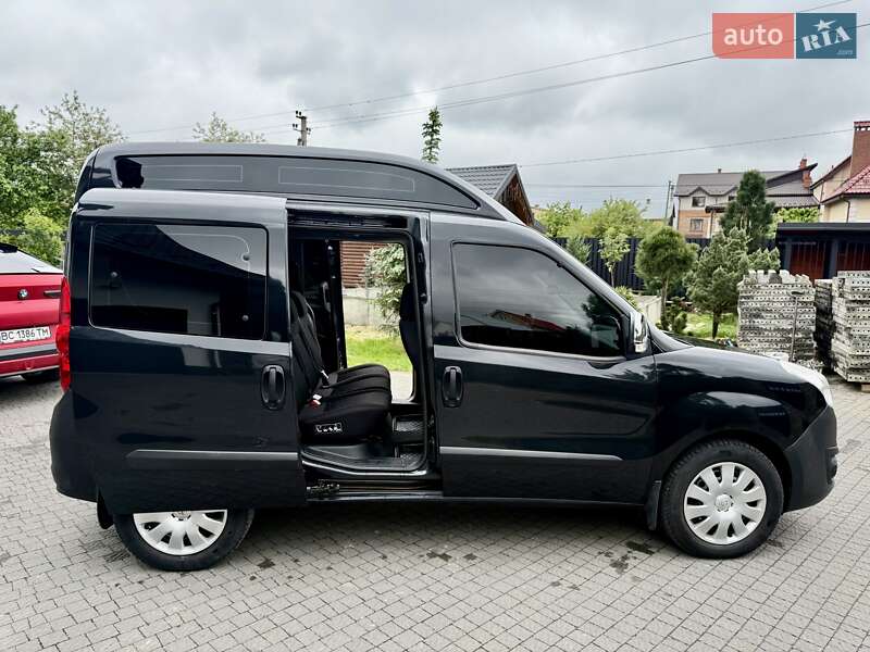 Минивэн Opel Combo 2015 в 