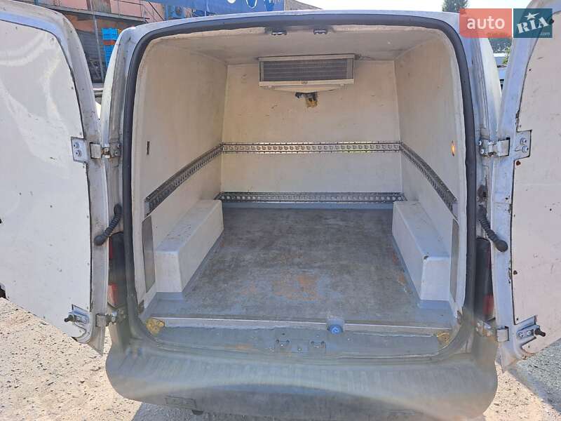 Рефрижератор Opel Combo 2003 в Киеве