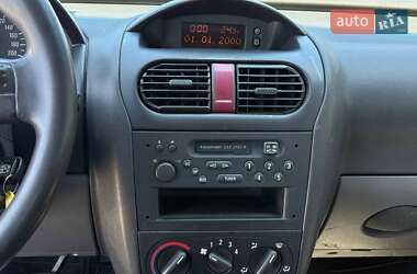 Минивэн Opel Combo 2004 в 