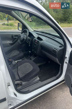 Минивэн Opel Combo 2005 в 