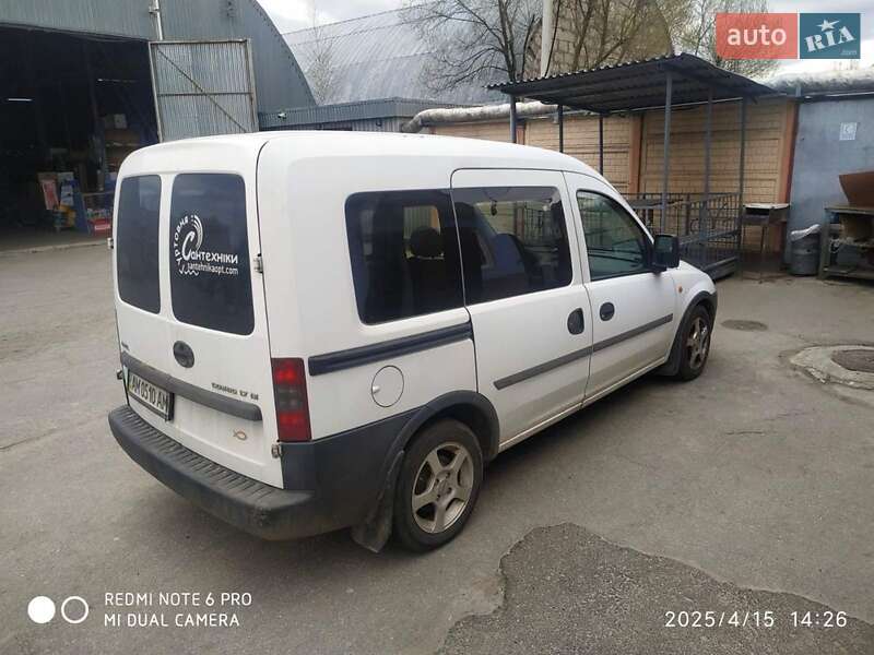 Минивэн Opel Combo 2002 в 