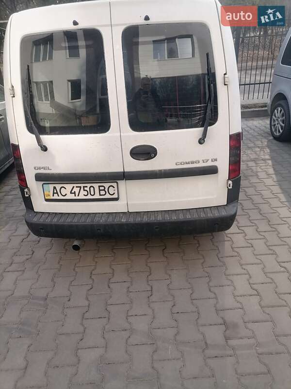 Грузовой фургон Opel Combo 2004 в 