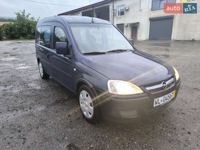 Мінівен Opel Combo 2009 в Кременці