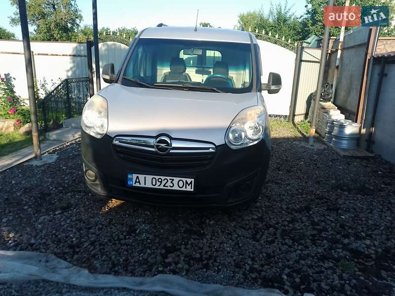 Вантажний фургон Opel Combo 2013 в Борисполі