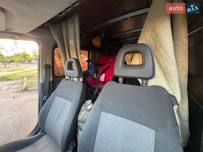 Грузовой фургон Opel Combo 2006 в Николаеве