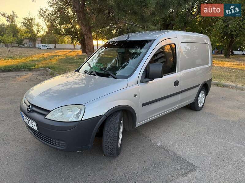 Грузовой фургон Opel Combo 2006 в Николаеве