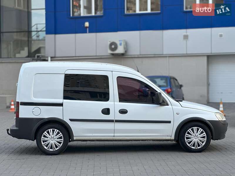Грузовой фургон Opel Combo 2011 в Одессе