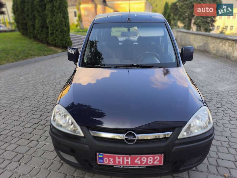Мінівен Opel Combo 2009 в Кременці