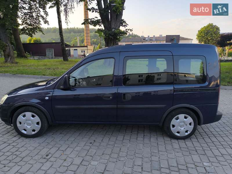 Мінівен Opel Combo 2009 в Кременці