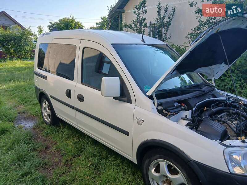 Минивэн Opel Combo 2006 в Коломые