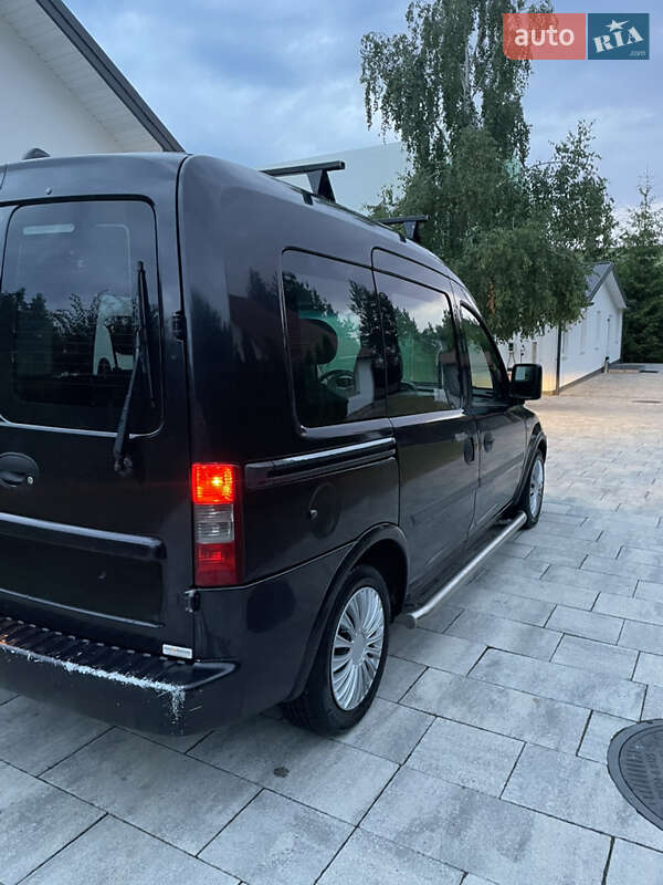 Минивэн Opel Combo 2008 в Бродах