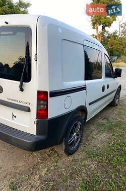 Минивэн Opel Combo 2005 в 