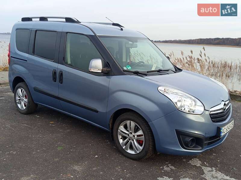 Мінівен Opel Combo 2012 в Шацьку