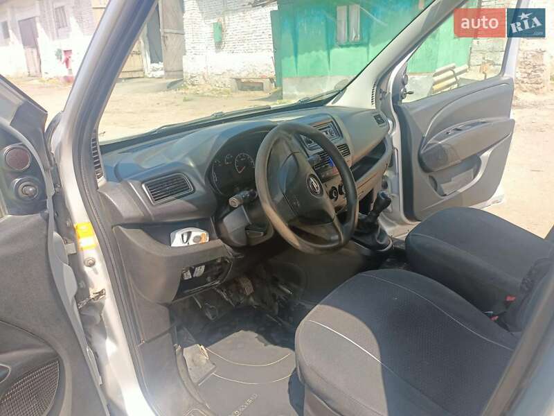Вантажний фургон Opel Combo 2015 в Києві фото 9 Вантажний фургон Opel Combo 2015 в Києві