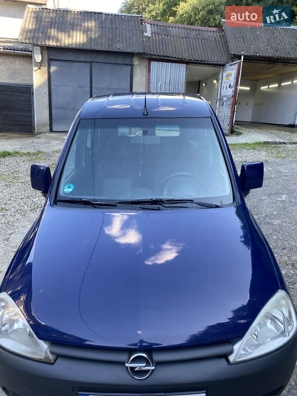 Минивэн Opel Combo 2010 в Галиче