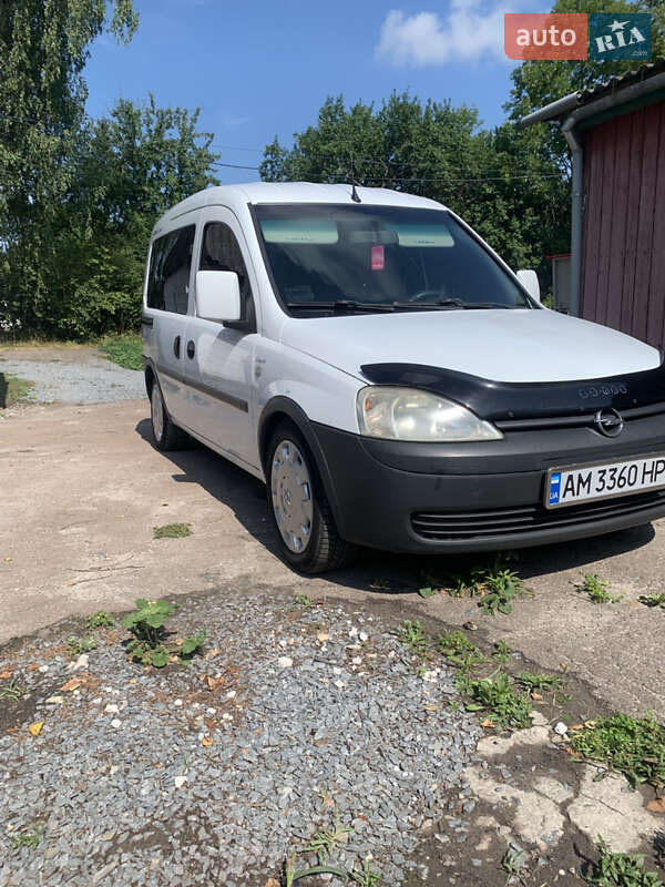 Мінівен Opel Combo 2009 в Звягелі