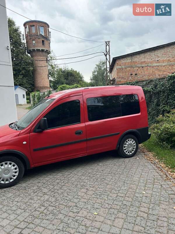 Минивэн Opel Combo 2011 в Черновцах