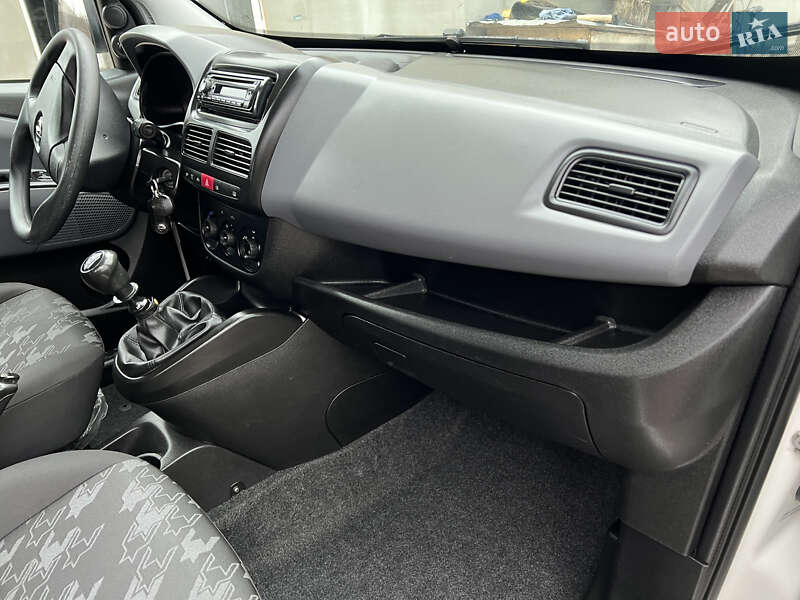 Минивэн Opel Combo 2013 в Тульчине