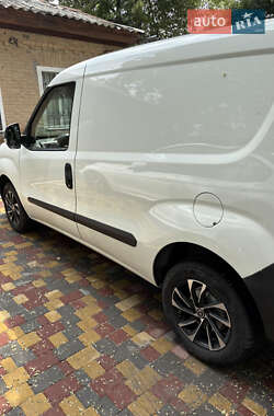 Грузовой фургон Opel Combo 2013 в 