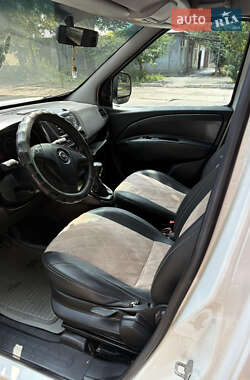 Грузовой фургон Opel Combo 2013 в 