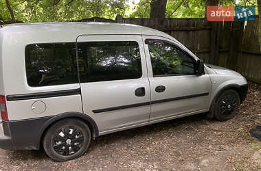 Минивэн Opel Combo 2008 в Вольнянске