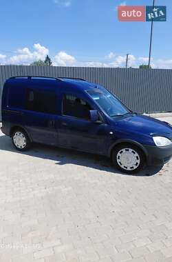 Минивэн Opel Combo 2010 в 