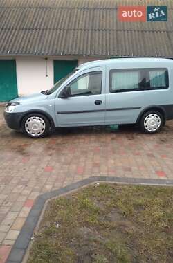 Минивэн Opel Combo 2008 в 