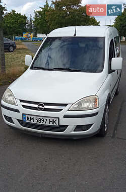 Мінівен Opel Combo 2010 в Івано-Франківську