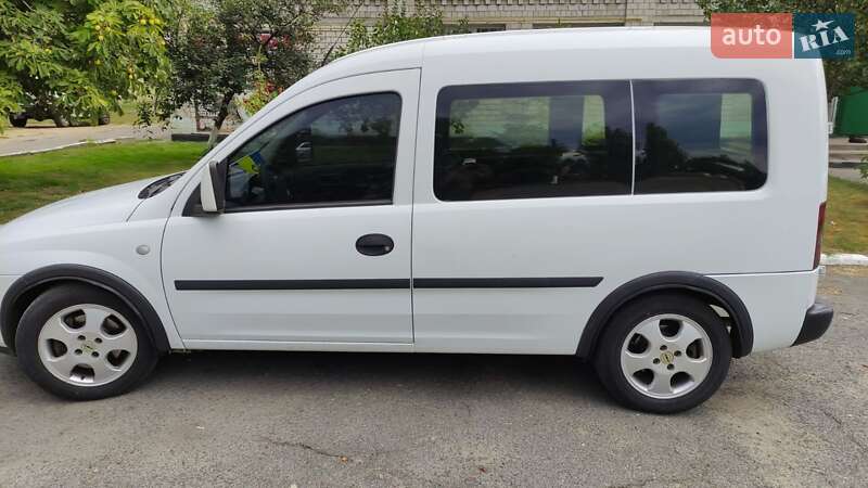 Минивэн Opel Combo 2009 в Полтаве