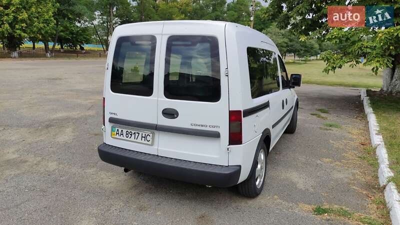 Минивэн Opel Combo 2009 в Полтаве