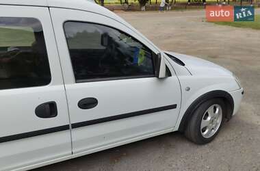 Минивэн Opel Combo 2009 в 