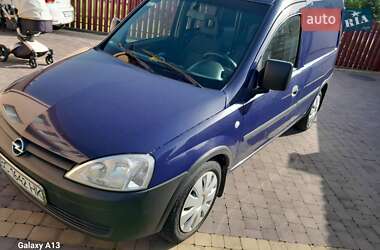 Грузовой фургон Opel Combo 2012 в 