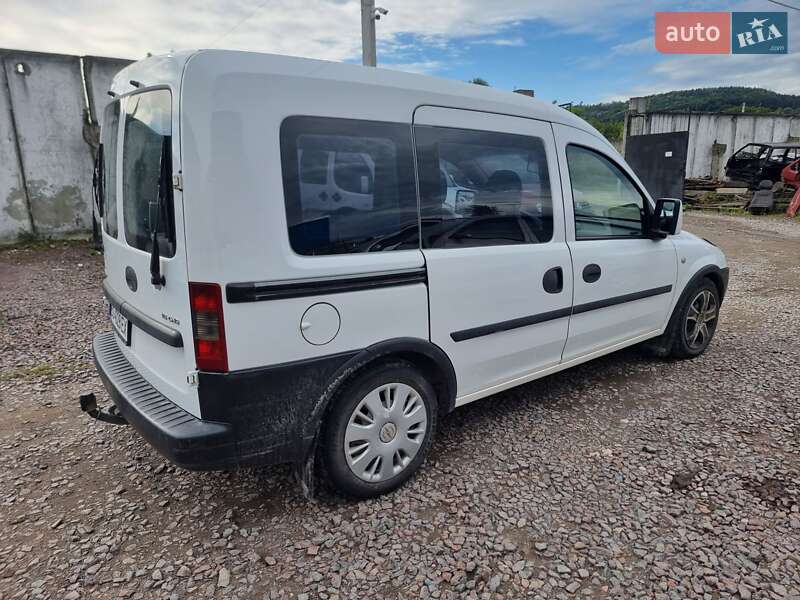 Минивэн Opel Combo 2006 в Кременце