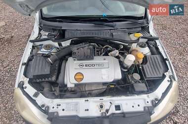 Минивэн Opel Combo 2006 в 