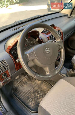 Минивэн Opel Combo 2009 в 
