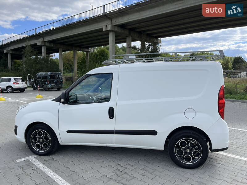 Грузовой фургон Opel Combo 2012 в Коломые