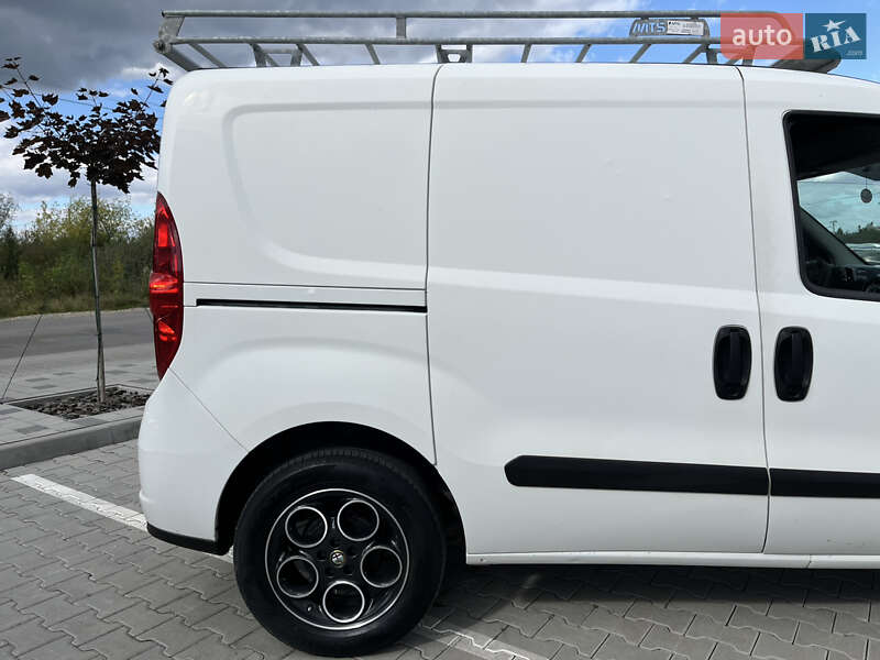 Грузовой фургон Opel Combo 2012 в Коломые